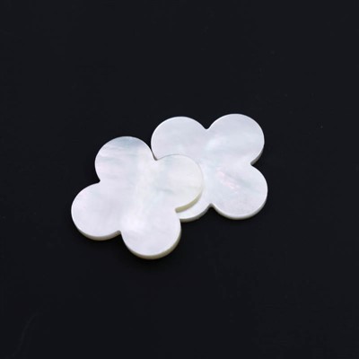 Natura Blanka MOP Trifolio Ŝtono